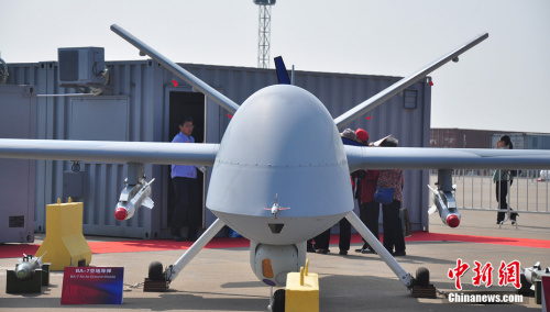 國產(chǎn)翼龍I型無人機(jī)首次亮相2012珠海航展,同時也是其首次公開亮相。陳海峰 攝 國產(chǎn)翼龍I型無人機(jī)首次亮相2012珠海航展,同時也是其首次公開亮相。陳海峰 攝