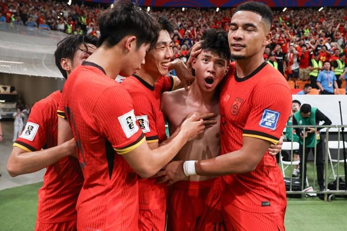 世預賽收官戰(zhàn) 國足主場1比0戰(zhàn)勝巴林隊