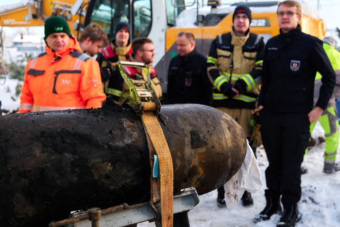 一枚二戰(zhàn)遺留炸彈在德國韋德爾被拆除