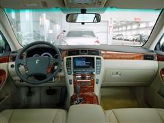 ��܇֮�� һ���S�� �ʹ� 2.5 royal�؄e��(d��o)����