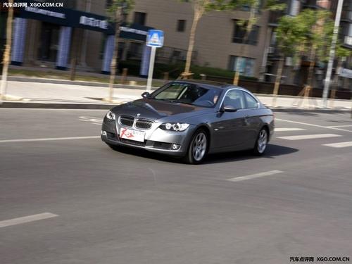 彎道征服者!全面測(cè)試寶馬330i Coupe