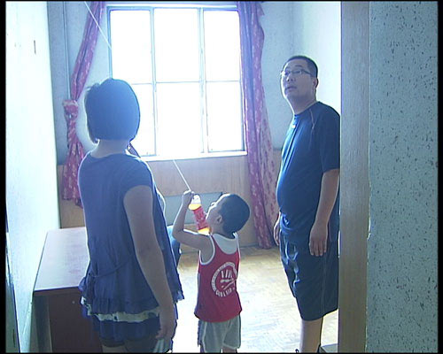 �D2�������S�_�^(q��)�ØI(y��)��������һ�Ҟ����Ěq�ĺ��ӌ��������x���P(gu��n)����С���������@�׽���1994�꣬����64ƽ���׵ķ��ӣ���164�fԪ���ۃr(ji��)߀�ǳ��������������A(y��)��