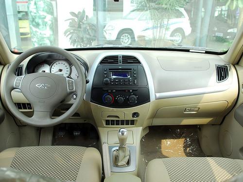 ���\�ɿ�����F֮�ѣ�15�f����SUV���] 