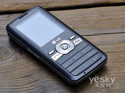 天翼3G校園行 八款低廉實(shí)用機(jī)型任你挑