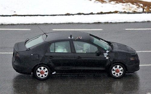 國產的樣版 大眾新POLO三廂版首次曝光 汽車之家 國產的樣版 大眾新POLO三廂版首次曝光 汽車之家