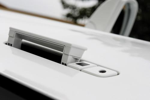 經典重現 海外試梅賽德斯-奔馳SLS AMG