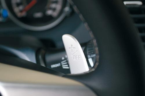 ���m���ء�����ԇ�{�����T�՚WƷ��SUV