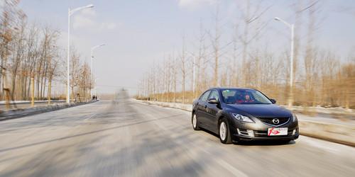 動力足夠/油耗經濟 深度測試馬自達睿翼