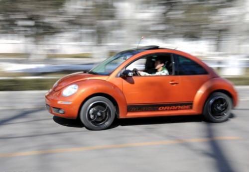 復古+運動 試駕體驗大眾新甲殼蟲墨橘版