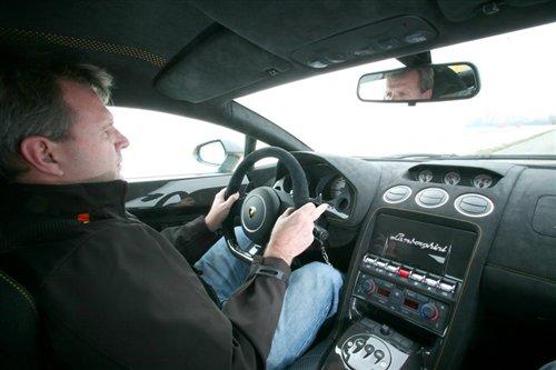 憤怒的公牛 試駕蘭博基尼Superleggera 汽車之家 憤怒的公牛 試駕蘭博基尼Superleggera 汽車之家