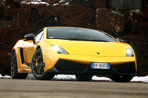 ��ŭ�Ĺ�ţ ԇ�{�m������Superleggera ��܇֮��