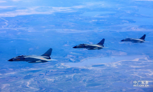 中國飛豹戰(zhàn)機轟炸能力超轟-6航程近4000公里(圖)